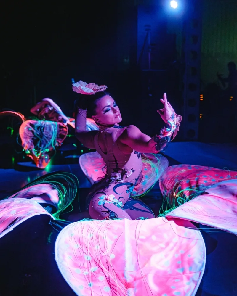 Fiber Optic Flower Contortion